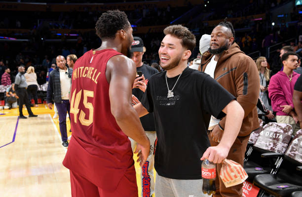Is Adin Ross a billionaire? 